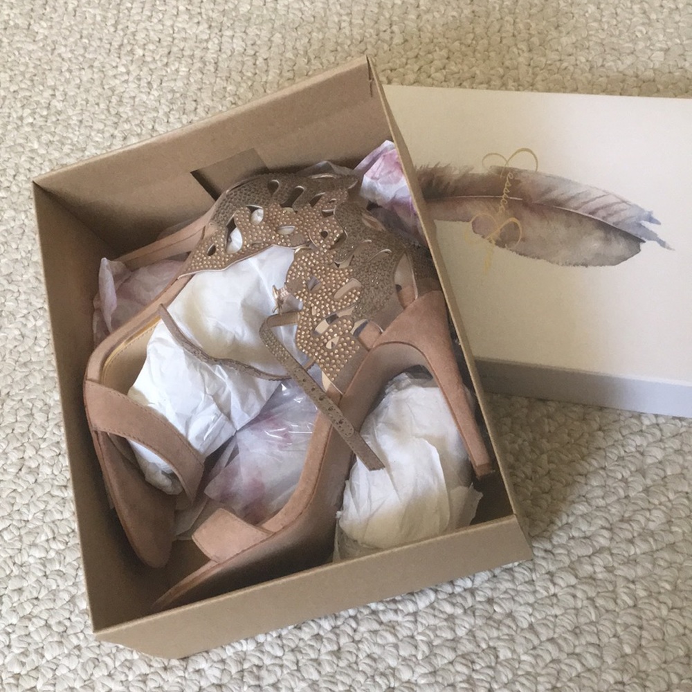 Very nice heels, worn once